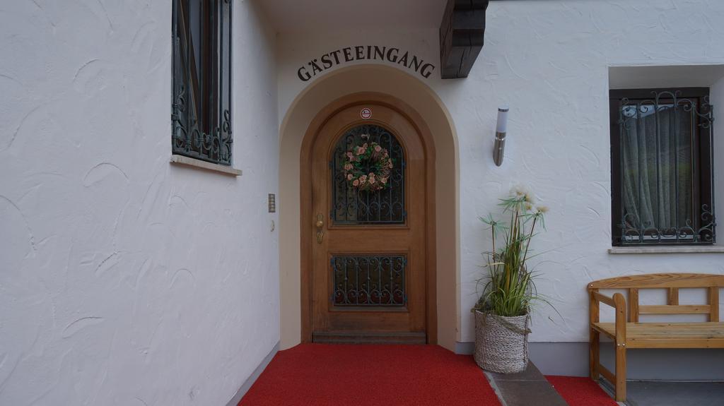 Gaestehaus Brigitte Garmisch-Partenkirchen Exterior photo