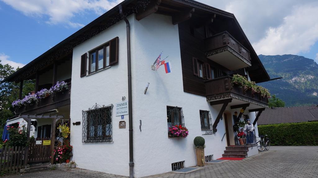 Gaestehaus Brigitte Garmisch-Partenkirchen Exterior photo