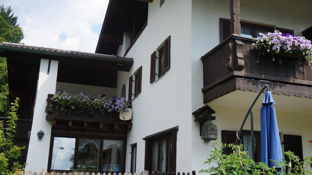 Gaestehaus Brigitte Garmisch-Partenkirchen Exterior photo